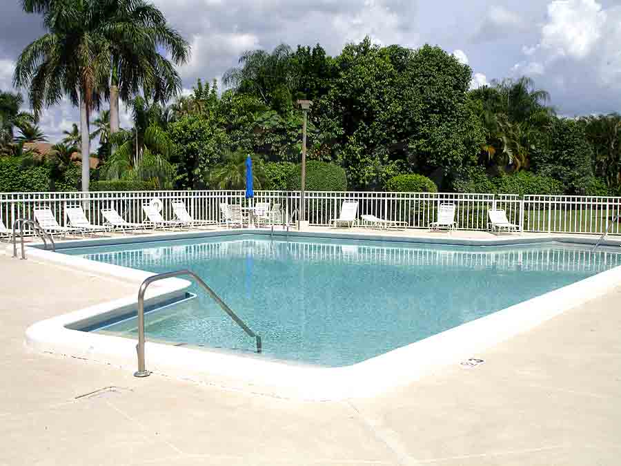 Venetian Bayview Community Pool and Sun Deck Furnishings